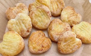 手把手教你做美味芝麻薯饼（用土豆和面粉轻松制作，美味可口，健康营养）