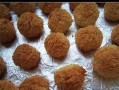椰丝小球做法大揭秘（手把手教你制作美味可口的椰丝小球）