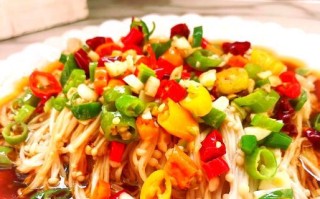 以蒜苗拌金针菇，做一道清爽开胃的凉菜（健康营养的美味佳肴，蒜苗与金针菇的完美配合）
