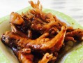 香气扑鼻，美味可口——红烧鸡爪配以西兰花的精选做法（鸡爪嫩滑入味，花菜清爽可口，这样做更美味！）