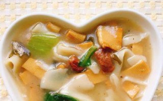 美味羊汤烩面的制作（用家常原料，做一份美味的烩面）