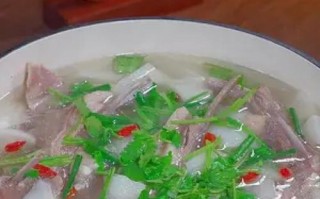 清爽羊肉汤的做法（家常营养菜谱，暖心暖胃的好选择）