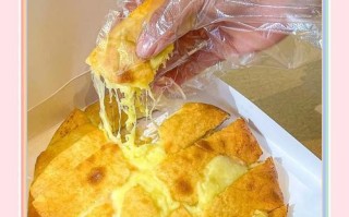 自制网红榴莲饼，轻松做出香气扑鼻的美味（榴莲饼的制作方法、食材选购和口感体验）