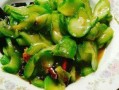 丝瓜炒茶干的做法（清爽健康的夏日美食）