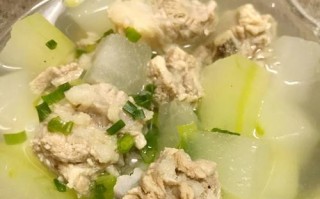 鲜美猪骨冬瓜汤的做法（家常美味，营养丰富的汤品）