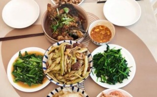 鲅鱼头炖豆腐，美味又养生（做法简单，口感鲜美，营养丰富）