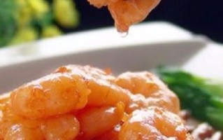 学会这道虾松料理，让你成为餐桌焦点（简单实用的虾松料理做法，大家都能做）