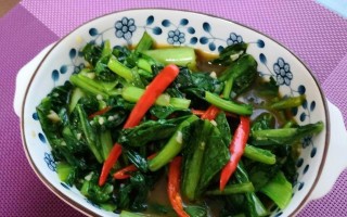 香菇酱炒小白菜（家庭料理的最佳选择，教你做出美味可口的小白菜）