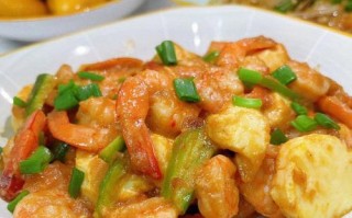 鲜虾仁烧豆腐的美味做法（家常美食，营养健康又美味）