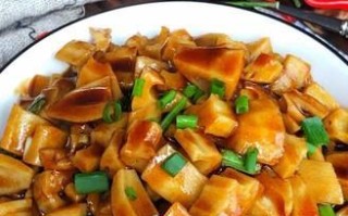 家常糖醋藕丁，口感独特美味（一道简单易学的下饭佳肴，让你大快朵颐）