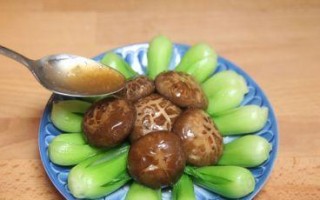 美味可口的香菇扒棠菜（健康易学的家常菜谱，尝出深度的美味）