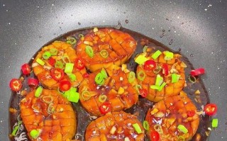 以香菇素鲍鱼为主材料的美食制作方法（丰富口感的素食佳肴，不同寻常的香菇素鲍鱼）