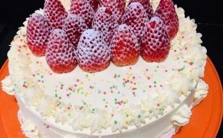 以酸奶奶酪为主的生日蛋糕做法（健康、美味、简单的生日蛋糕制作）