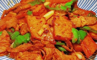 家常做法-青椒豆干（健康美味，清爽开胃的素食佳选）
