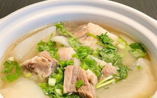 鲜桂圆炖羊排，美味养生双丰收（传统食材健康搭配，轻松炖制更营养）