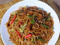 圆白菜肉丝炒面，美味又健康！（简单易学的家常菜，健康营养每一口。）