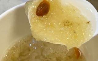 学做银耳百合龙眼红枣羹，享受清甜健康（营养美味的甜汤佳品，做法简单易学）