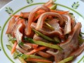 学会热拌耳丝，做出香气四溢的美食（一锅热拌，诱人食欲的秘诀）