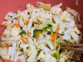 手把手教你做圆白菜酸菜，尝遍家乡味道！（传统做法+改良版，轻松制作美味酸菜）