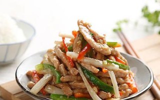 家常菜谱——白菜梗炒肉（清爽可口，简单易学）