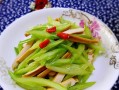 用雪菜炒香干的美味做法（做法简单易学，爽口可口的下饭佳品！）