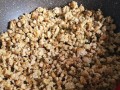 美味新派炸酱的制作方法（做出口感细腻、色泽诱人的炸酱）