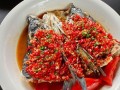 剁椒鱼头的烹饪技巧（香辣鲜香，唇齿留香的美食体验）