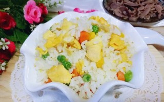 营养早餐的选择——以什锦燕麦炒饭为例（美味健康，为您提供全面营养；）