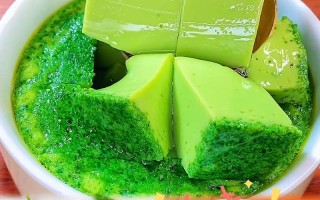 宝宝辅食菠菜鸡蛋羹的做法（健康美味的宝宝餐谱，富含蛋白质和维生素）