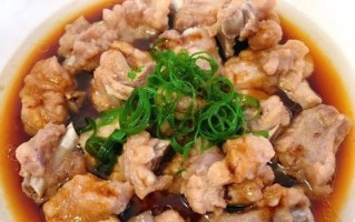 香蒸排骨的制作方法（教你轻松掌握的家常美食）