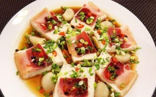 美味香脆方包火腿的制作方法（用简单的步骤制作出口感酥脆、味道鲜美的香脆方包火腿）