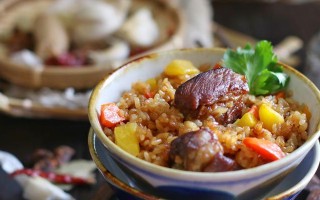 传统美食——万里飘香黄色糯米饭（品味经典、饱食健身，领略中国传统美食之魅力）
