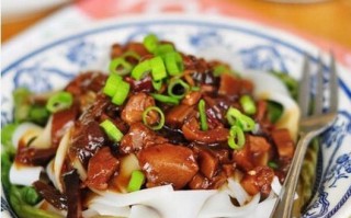 家常美食——肉酱拌米粉（口感浓郁，营养丰富，做法简单易学）