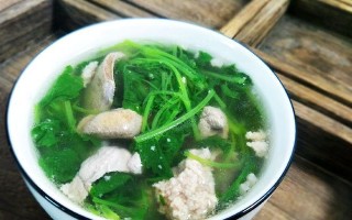 家常菜谱——猪肝生蚝汤的做法（营养美味的猪肝生蚝汤，让你体验家的味道）
