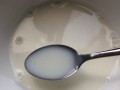 自制炼乳，让生活更美味（美味佳肴的必备食材，简单做法让你轻松掌握）