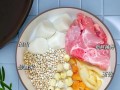 美食之道-以鲜蔬猪骨汤为主的健康食谱（营养丰富、味道鲜美的家庭健康餐）