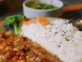 颜值爆表必备减肥餐——咖喱牛肉杂粮饭（健康美食让你瘦身不受罪，丰富口感味觉享受）