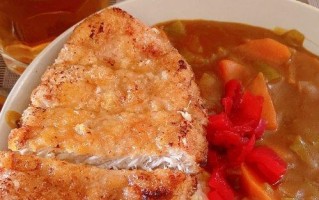 用日式咖喱饭带你感受东方美食魅力（15个步骤教你制作最地道的日式咖喱饭）