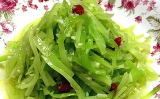 香辣莴苣丝，清爽美味不容错过（独家秘方，让你做出更好吃的香辣莴苣丝）