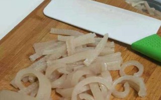 自制养颜肉皮冻（打造美丽肌肤，从食用开始）