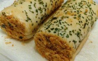 如何用肉松面包卷千岛酱？（让你的味蕾充满诱惑）