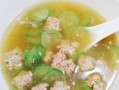 紫菜肉丸汤的家常做法（滋味浓郁的海鲜汤，轻松做出的美味）