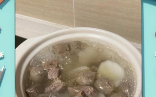 白萝卜炖五花肉的家常做法（营养丰富、味道鲜美，炖出香气扑鼻的一道菜）