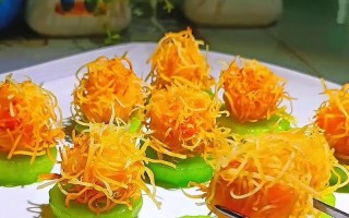 美味营养的虾仁土豆球制作方法（15个步骤教你制作虾仁土豆球，让你的家庭晚餐更加丰富多彩！）