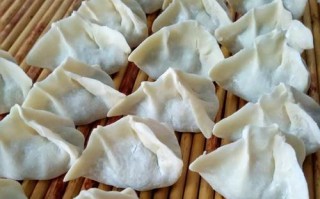 美味可口的玉米芹菜水饺（做法详细，简单易学，口感极佳）