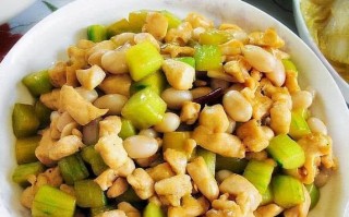 杏鲍菇笋片做法大公开（美味健康的清炒佳肴，杏鲍菇是关键）