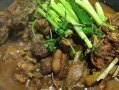 掌握酸菜炆鹅的做法，美味烹饪轻松上手（美味易学的酸菜炆鹅，让你足不出户就能吃到家常味）