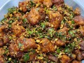 香炸鸡腿的制作方法（让你的家人尝到最美味的鸡肉料理）