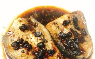 鳕鱼蒸豆腐，清香美味的健康料理（以海鲜和豆腐为主角，营养均衡的佳肴）