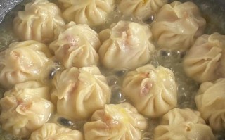 玉米面荠菜鸡蛋生煎包，让味蕾与健康同在（教你做健康又美味的鸡蛋生煎包）
